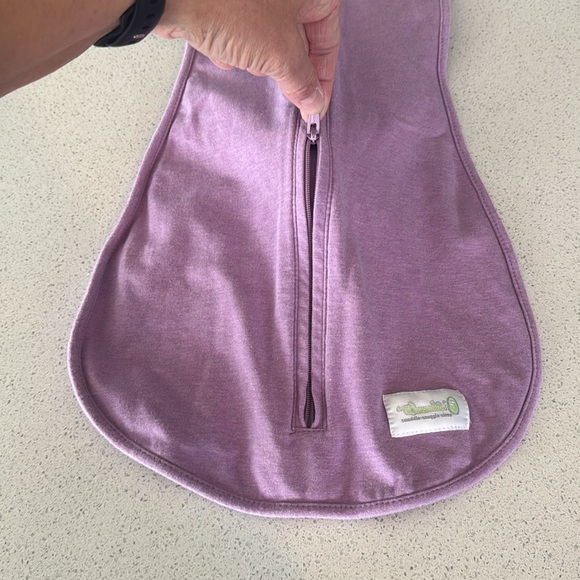 Woombie Air Swaddle purple 5-13 lbs 0-3 months Sleepsack Infant - Picture 7 of 8